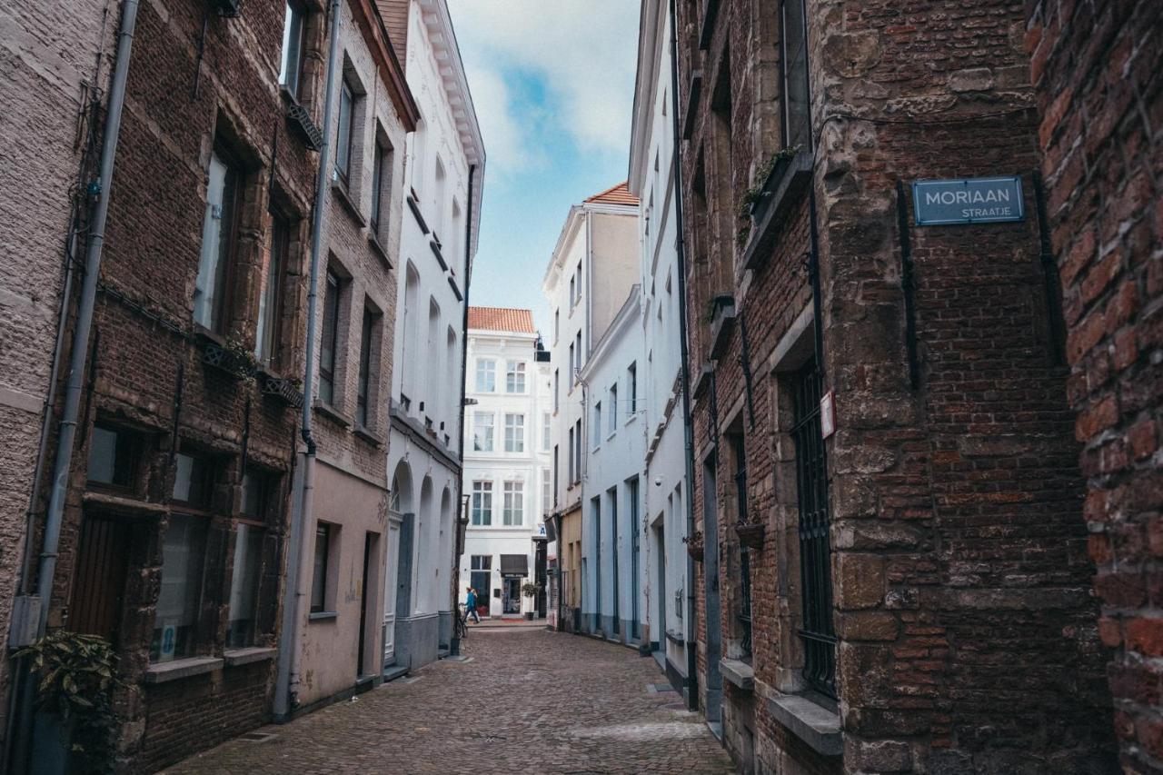 'De Moriaan' Boutique Holiday Home In Historical Antwerpen Buitenkant foto